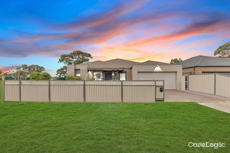 Property photo of 2 Sandstock Place Brookfield VIC 3338