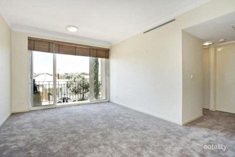Property photo of 22/56 Beach Road Hampton VIC 3188