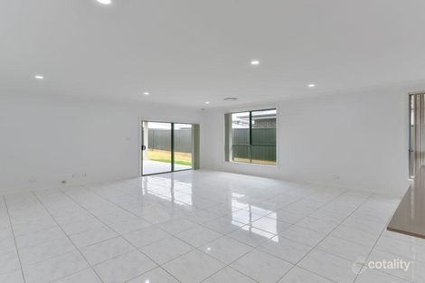 Property photo of 11 Seidler Parade Oran Park NSW 2570