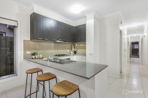 Property photo of 3 Metro Circuit Berwick VIC 3806