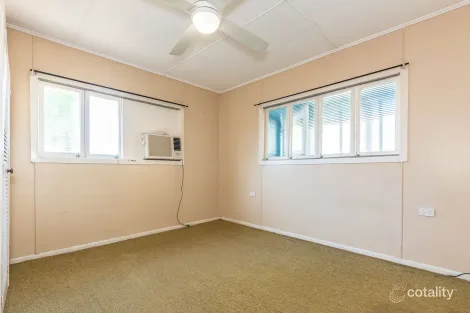 Property photo of 28 Macdonnell Road Margate QLD 4019