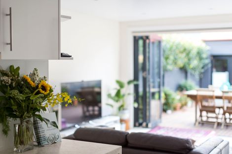Property photo of 30 Thurlow Street Redfern NSW 2016