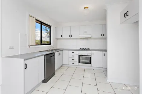 Property photo of 2/8 Wallis Close Flinders NSW 2529