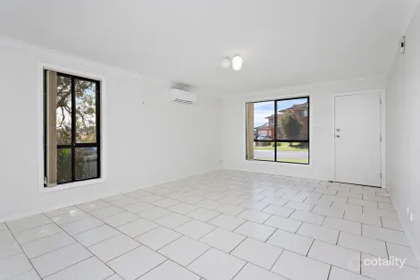 Property photo of 2/8 Wallis Close Flinders NSW 2529