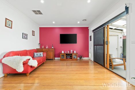 Property photo of 2/126 Purinuan Road Reservoir VIC 3073