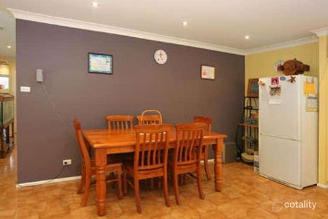 Property photo of 32 Dryberry Avenue St Clair NSW 2759