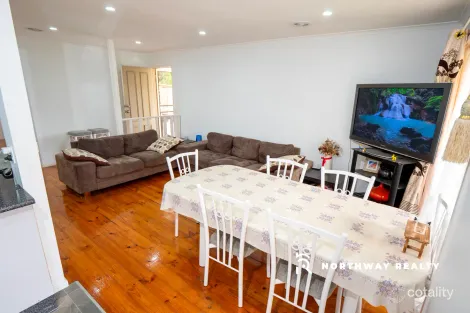 Property photo of 5 Ealing Close Craigieburn VIC 3064