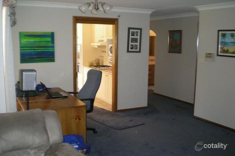 Property photo of 3 Westhaven Place Orange NSW 2800