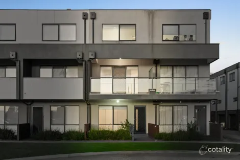 33 Bianca Ct, Pakenham, VIC 3810
