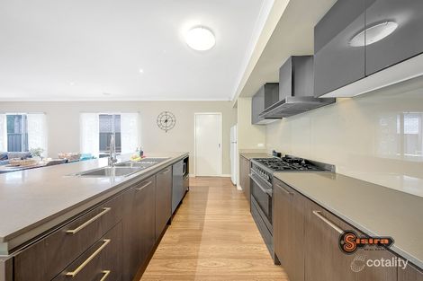 Property photo of 14 Taylan Street Craigieburn VIC 3064