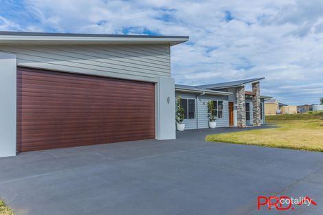 Property photo of 8 Jubata Drive Moore Creek NSW 2340