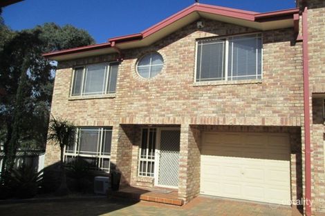 2/21 Furlong Ave, Casula, NSW 2170
