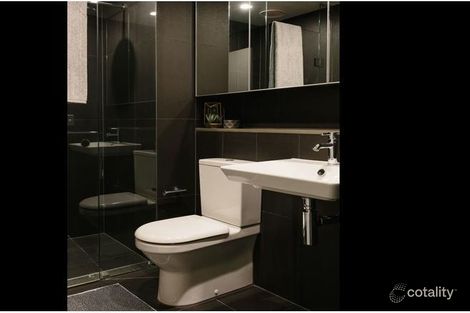 Property photo of 208E/888 Collins Street Docklands VIC 3008