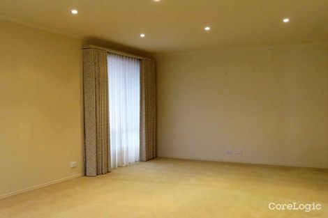 Property photo of 17 Tuileries Rise Narre Warren South VIC 3805