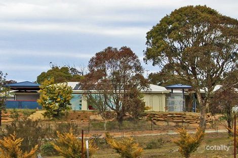 Property photo of 19 McEnally Place Wamboin NSW 2620
