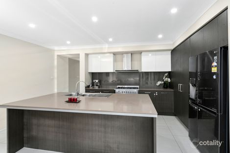 Property photo of 5 Meander Drive Calderwood NSW 2527