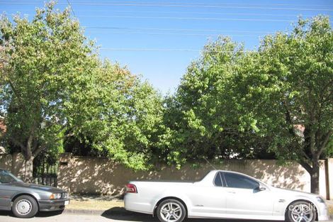 11 Power Ave, Toorak, VIC 3142