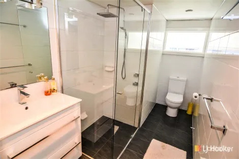 Property photo of 37 Outer Crescent Bowenfels NSW 2790