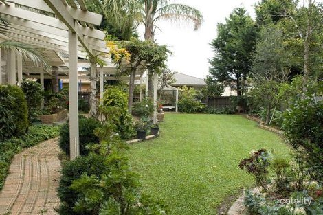 Property photo of 1 Crimea Close Rowville VIC 3178