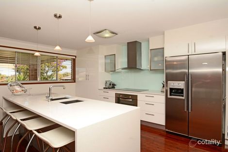 Property photo of 15 Carlisle Row Fishing Point NSW 2283