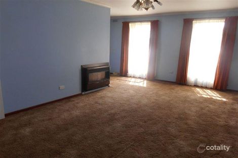 Property photo of 6 Yew Street Wendouree VIC 3355