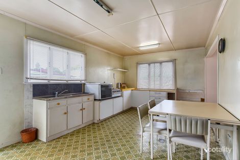 Property photo of 4 Cranbourne Street Chermside West QLD 4032