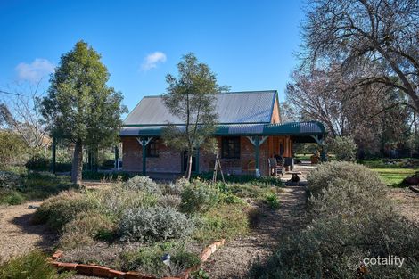 4 Elizabeth St, North Wagga Wagga, NSW 2650