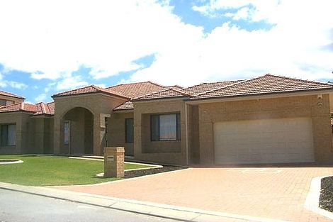 4 Braemar Rise, Bibra Lake, WA 6163