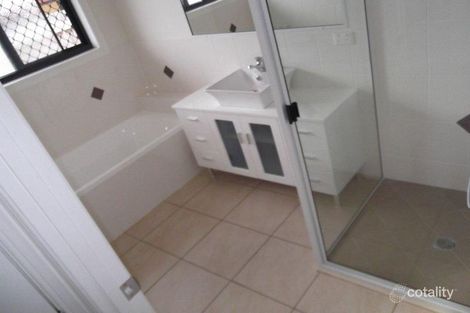 Property photo of 15 Conway Court Gracemere QLD 4702