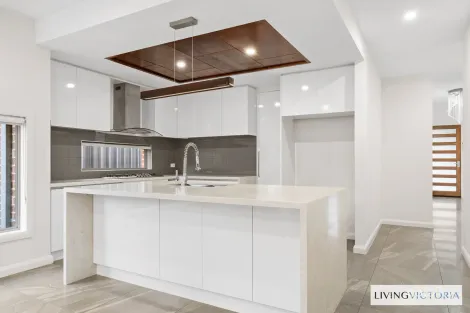 Property photo of 25 Emblem Way Craigieburn VIC 3064
