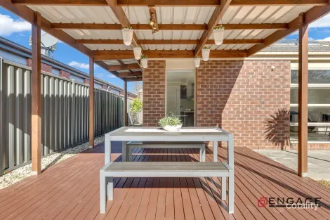 Property photo of 18 Springleaf Road Tarneit VIC 3029