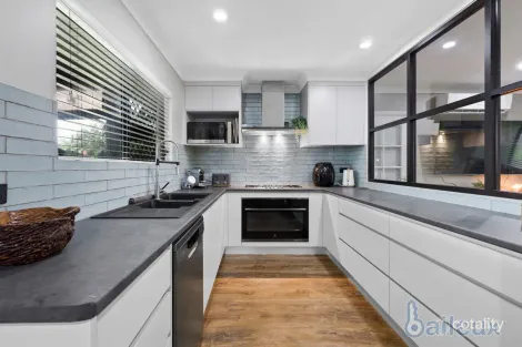 Property photo of 17 Marine Parade Bucasia QLD 4750