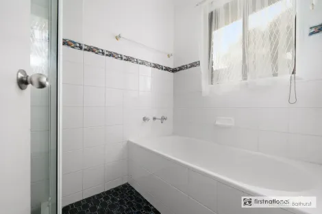 Property photo of 2 Bonnor Street Kelso NSW 2795