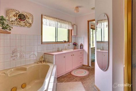 Property photo of 21 Fern Gully Road Cockatoo VIC 3781