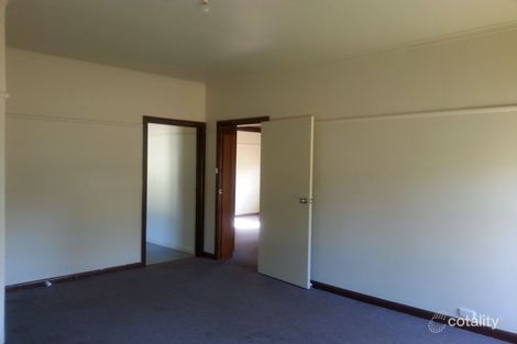 Property photo of 10 Dean Street Kangaroo Flat VIC 3555