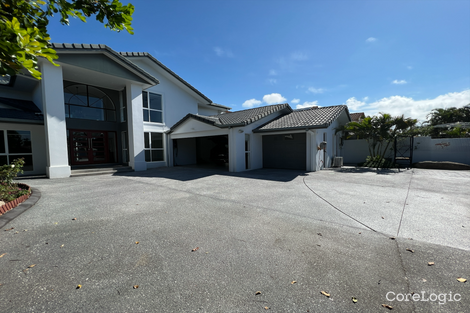 11 Folkstone Pl, Runaway Bay, QLD 4216