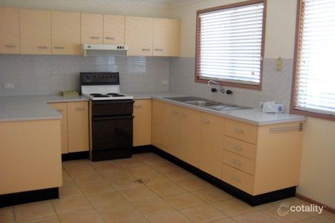 Property photo of 25 Campbell Parade Mannering Park NSW 2259