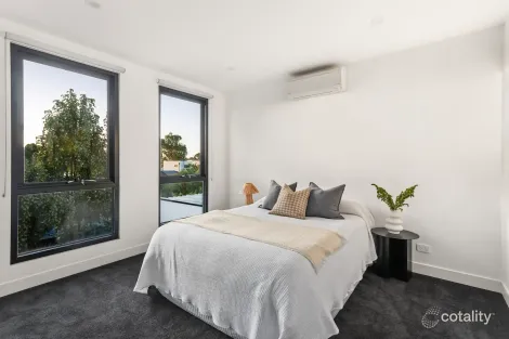 Property photo of 15 Wickham Road Hampton East VIC 3188