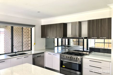 Property photo of 12 Goodison Road Clyde North VIC 3978