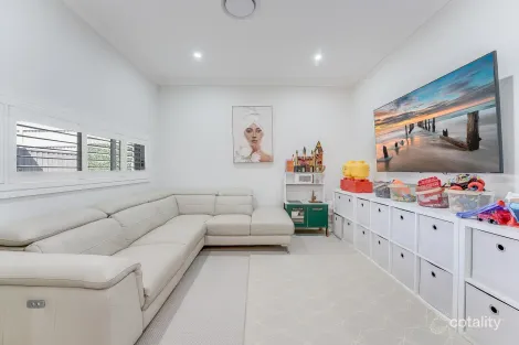 Property photo of 18 Galah Way Spring Farm NSW 2570