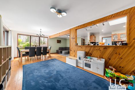 Property photo of 78 Essex Park Drive Endeavour Hills VIC 3802