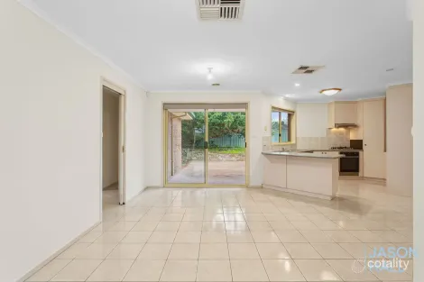 Property photo of 50 Magenta Square Amaroo ACT 2914