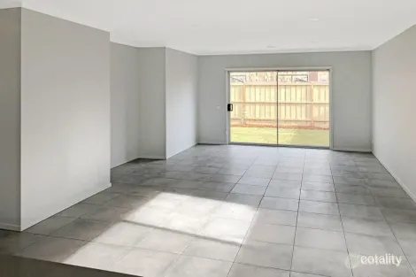 Property photo of 10 Gellibrand Drive Mickleham VIC 3064