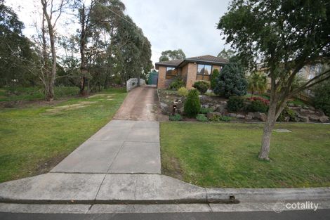 17 Bowness Ct, Croydon Hills, VIC 3136