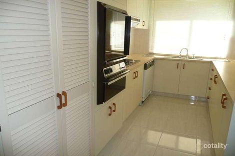 Property photo of 13/9 Bayview Street Runaway Bay QLD 4216