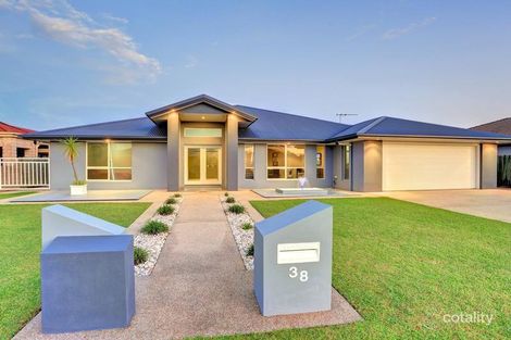 Property photo of 38 Lakeview Drive Bundaberg North QLD 4670