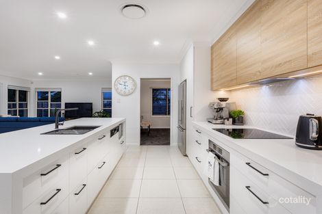 Property photo of 95 Sinnamon Road Sinnamon Park QLD 4073