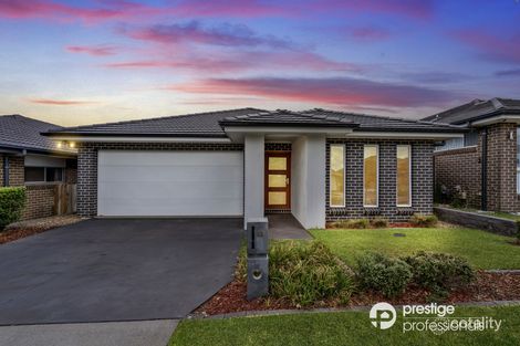 40 Lowndes Dr, Oran Park, NSW 2570