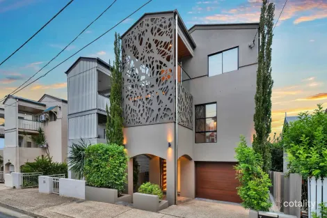 7 Blythe St, Kelvin Grove, QLD 4059
