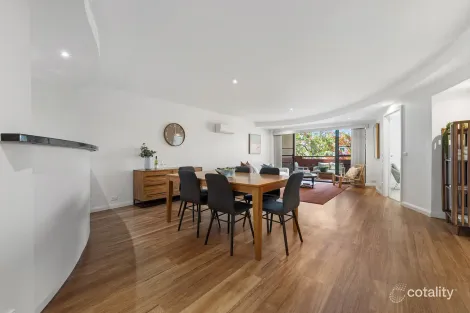 Property photo of 10/2 Eldridge Crescent Garran ACT 2605